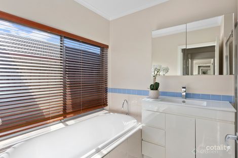Property photo of 12 Baynton Crescent Lynbrook VIC 3975