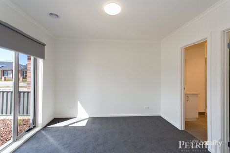 Property photo of 3 Ewart Close Lucas VIC 3350