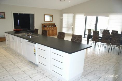Property photo of 7 Chanara Crescent Dubbo NSW 2830