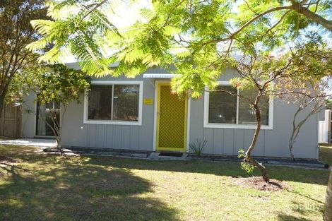 11 Queen Mary St, Callala Beach, NSW 2540