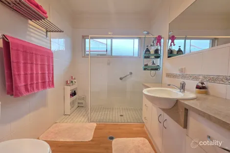 Property photo of 24 Thompson Street Stanthorpe QLD 4380