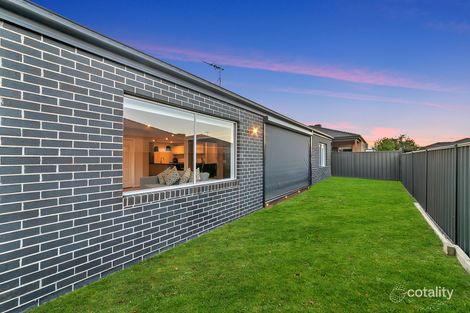 Property photo of 46 Muzzlewood Way Wollert VIC 3750