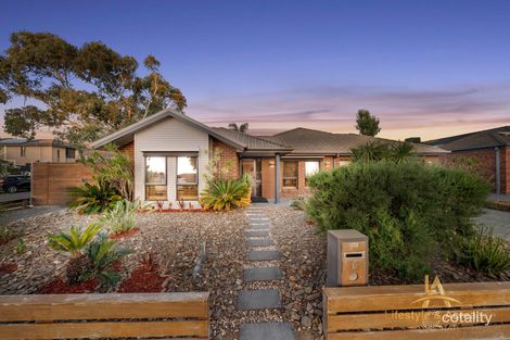 15 Saltbush Ave, Lyndhurst, VIC 3975