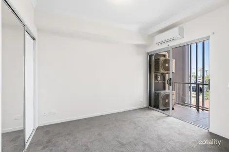 Property photo of 2401/19 Playfield Street Chermside QLD 4032