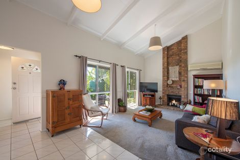 Property photo of 2 Black Diamond Crescent Edens Landing QLD 4207
