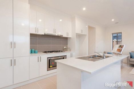 Property photo of 45 Yarradale Drive Mickleham VIC 3064