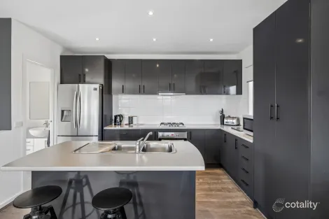 2/115 Railway Pde, Seaford, VIC 3198
