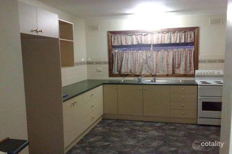 14 Kerrison Ave, Ridgehaven, SA 5097