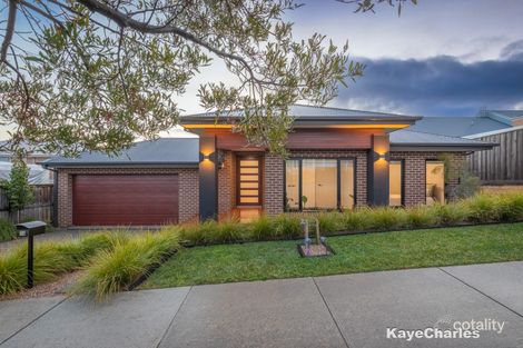 14 Cowdray Cres, Officer, VIC 3809