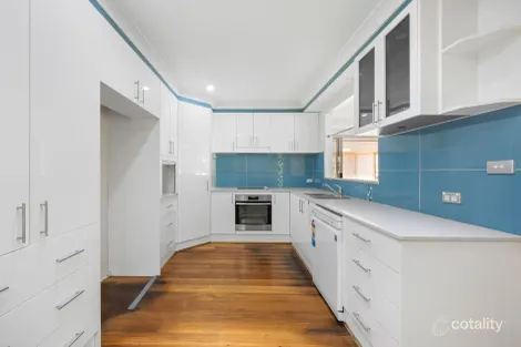 Property photo of 11 Explorers Way Lake Cathie NSW 2445