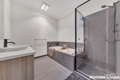 Property photo of 3 Namadgi Crescent Truganina VIC 3029