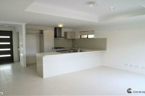 Property photo of 2/48 Tangmere Way Balga WA 6061