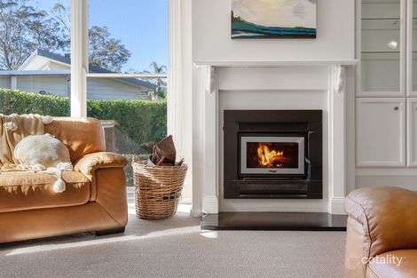 Property photo of 4 Andrew Street Warners Bay NSW 2282