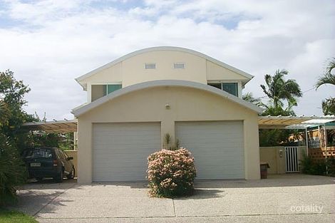 42 Vaggelas Cres, Biggera Waters, QLD 4216