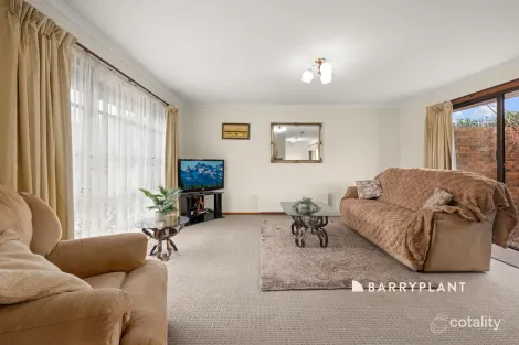 Property photo of 4/7-9 Princes Way Drouin VIC 3818