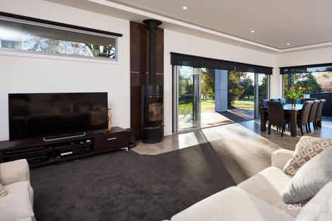 Property photo of 77 Malcolm Street Mansfield VIC 3722