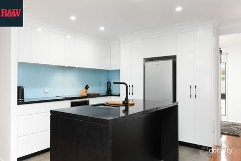 Property photo of 7 Sturgess Place Eagle Vale NSW 2558