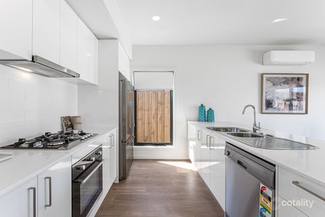 Property photo of 3 April Grove Carrum Downs VIC 3201