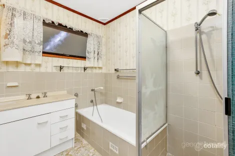 Property photo of 49 Blue Waters Parade Tascott NSW 2250