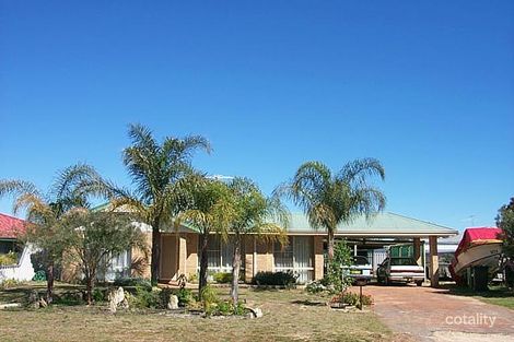 27 Pentland Cres, Dudley Park, WA 6210