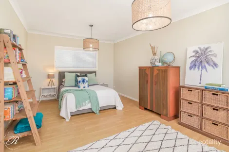 Property photo of 2/49 Belbourie Crescent Boomerang Beach NSW 2428