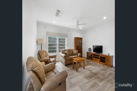 Property photo of 10 Amos Avenue Benalla VIC 3672