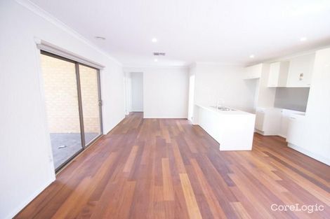 Property photo of 28 St Gwinear Lane Cranbourne North VIC 3977