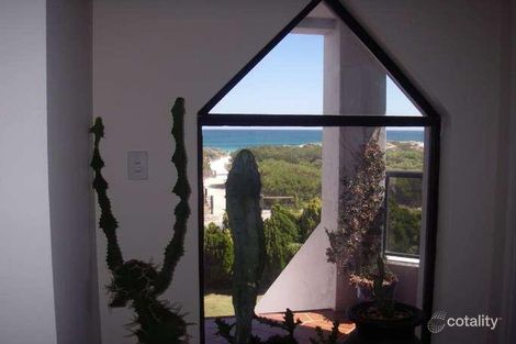 Property photo of 120 Oceanside Promenade Mullaloo WA 6027