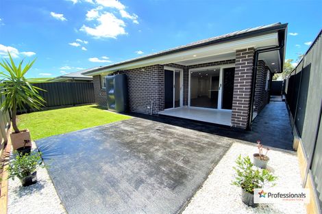 Property photo of 12 Dortmund Crescent Marsden Park NSW 2765