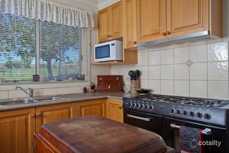 Property photo of 40 Minbalup Court Lockwood South VIC 3551