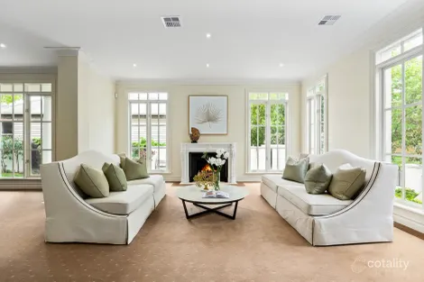 Property photo of 19 Rubens Grove Canterbury VIC 3126