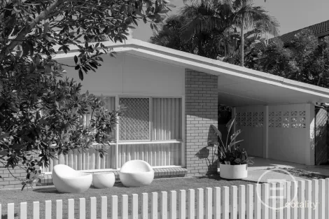 94 Seagull Ave, Mermaid Beach, QLD 4218