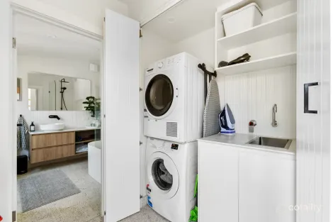 Property photo of 39 Robbs Road West Footscray VIC 3012