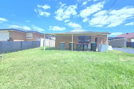 105 St Johns Rd, Green Valley, NSW 2168