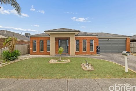 42 YORKSHIRE DR, CRANBOURNE NORTH, VIC 3977