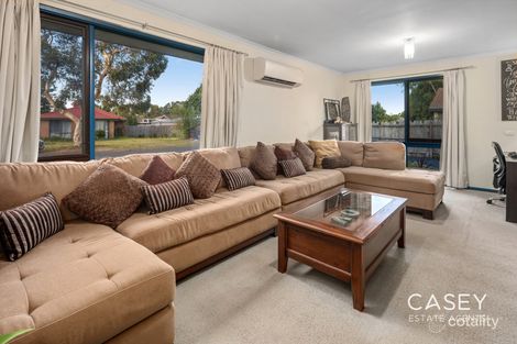 Property photo of 16 Candytuft Close Cranbourne North VIC 3977