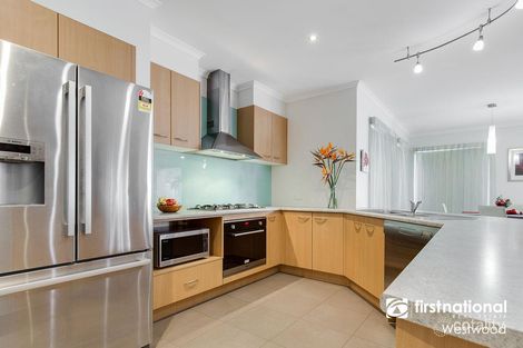 Property photo of 11 Kemerton Close Point Cook VIC 3030