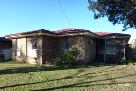 14 Barrington St, Bossley Park, NSW 2176