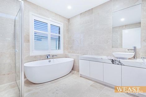 Property photo of 11B Molden Street Bentleigh East VIC 3165