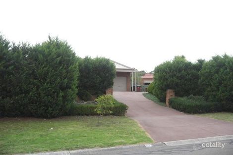 17 Gymkhana Ct, Endeavour Hills, VIC 3802