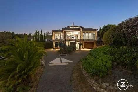 Property photo of 14 Clearwater Close Mount Martha VIC 3934