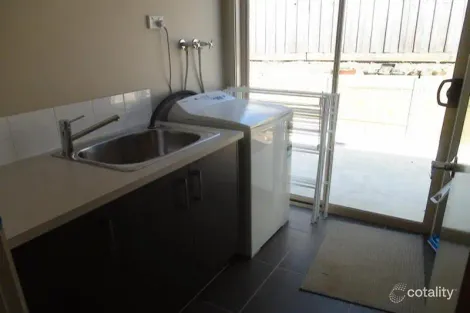 Property photo of 18 Cedarville Close Highton VIC 3216