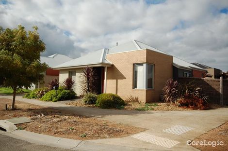 Property photo of 2 Croft Street Caroline Springs VIC 3023