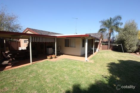 Property photo of 3 Fletcher Close Elderslie NSW 2570