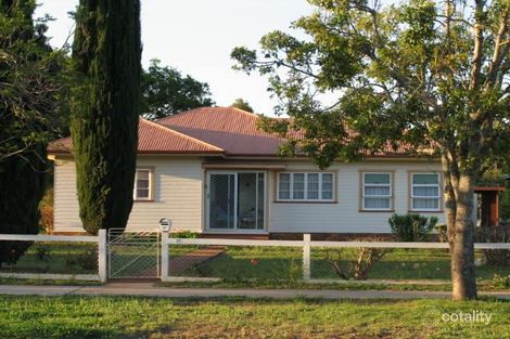 27 Weale St, Pittsworth, QLD 4356