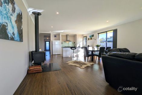 Property photo of 98 Leschenaultia Avenue Margaret River WA 6285