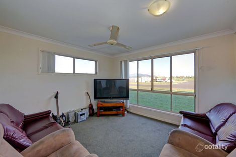 Property photo of 28 Dawson Avenue Thabeban QLD 4670