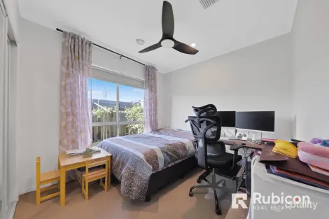 Property photo of 25 Hiskey Crescent Werribee VIC 3030