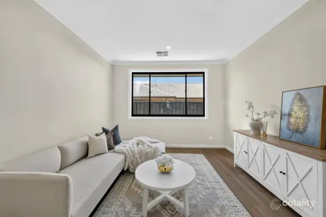 Property photo of 4 Willow Court Davoren Park SA 5113