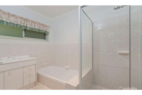 Property photo of 17 Bluegum Street Macgregor QLD 4109